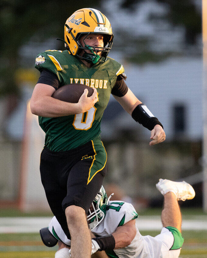 Lynbrook rallies to beat Seaford, 24-21