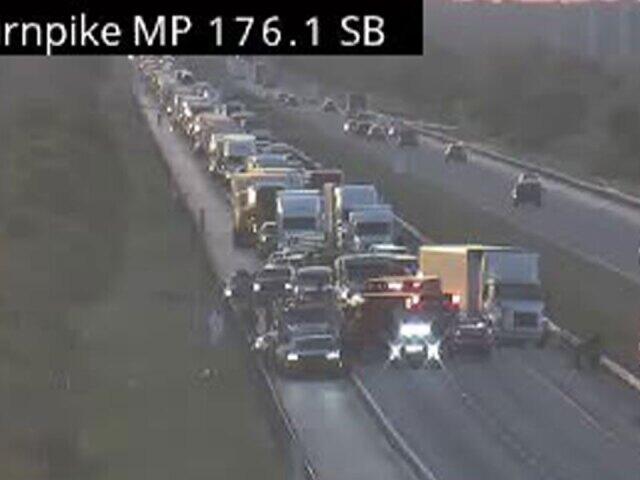 Fatal crash shuts down all southbound lanes on Turnpike in Indian River ...
