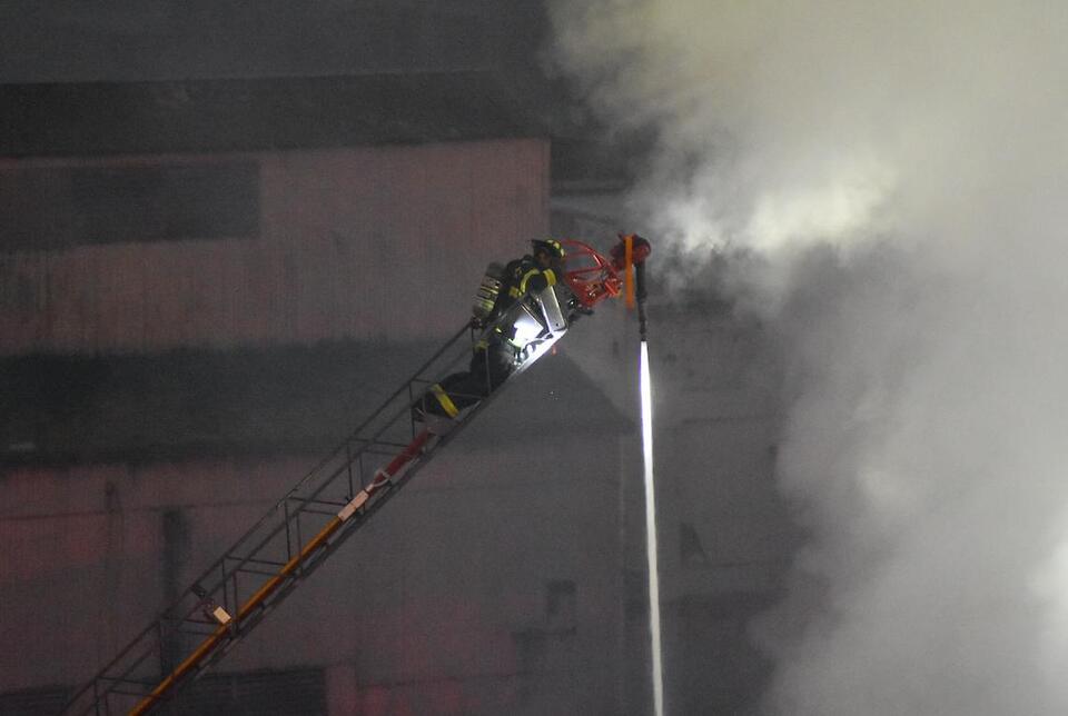 Clackamas Fire, Grand Ronde to demolish mill building that caught fire ...