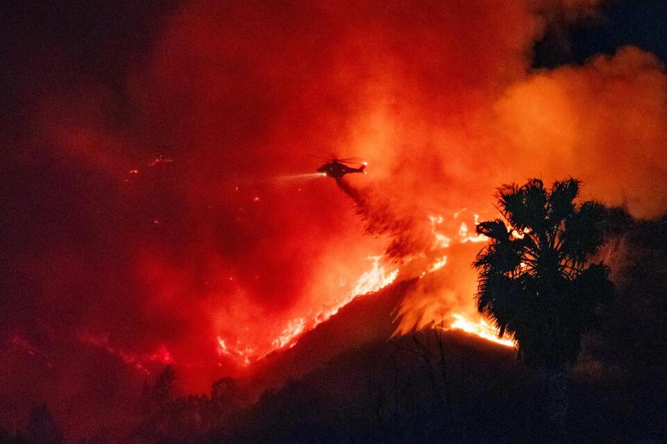 Fire crews make progress on Sunset Fire in Hollywood Hills - NewsBreak