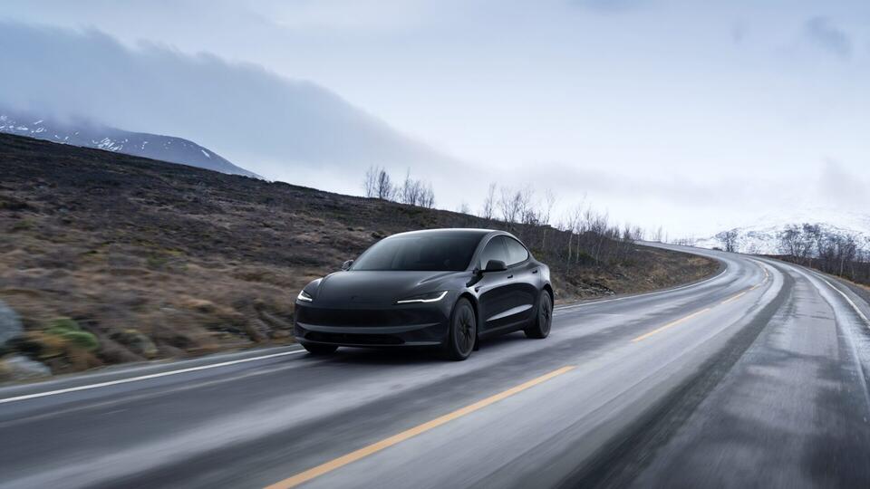 Tesla Raises Model 3 Premium RWD Range Across Canada to 584 km - NewsBreak