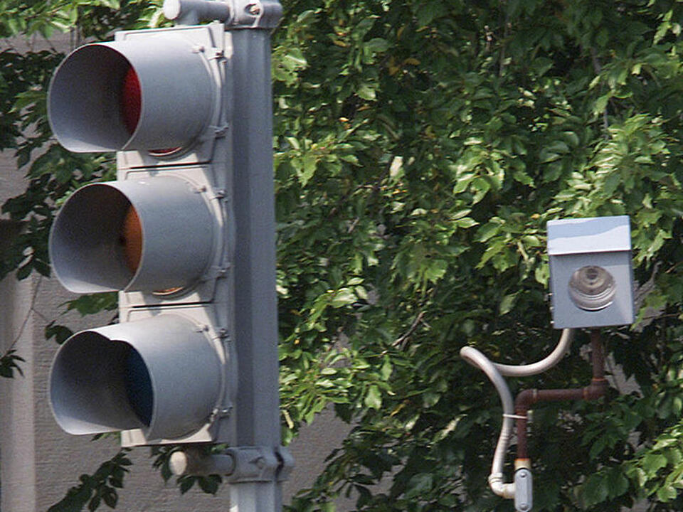 Should Red Light Cameras Be Installed In Upstate New York Cities?