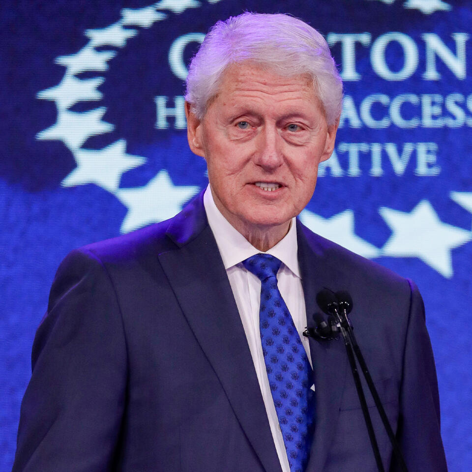 Bill Clinton's Organization Posts Job Looking For An Intern With 'High Level Of Discretion' Years After Monica Lewinsky Scandal And The Internet Is Losing It: 'Didn't Work Out Too Well Last Time'