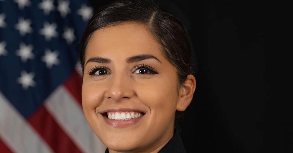 28-year-old officer shot 3 times including in face - Vimarsana News