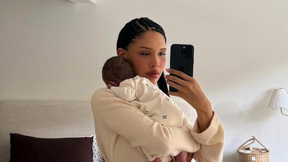 Nara Smith Seemingly Reacts to Rumors She Used a Surrogate for Baby No