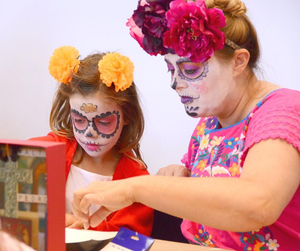 Dia De Los Muertos Celebration At Santa Paula Art Museum And Pierce 
