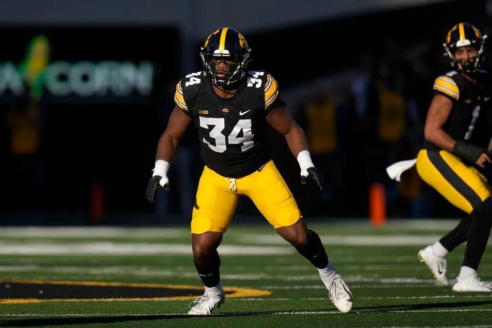 Hawkeyes start football season at No. 25 in Coaches Poll - NewsBreak