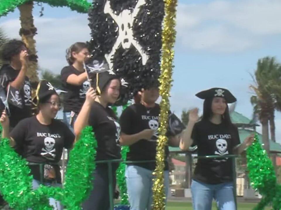Businesses excited for the return of Leopard Street Buc Days parade route