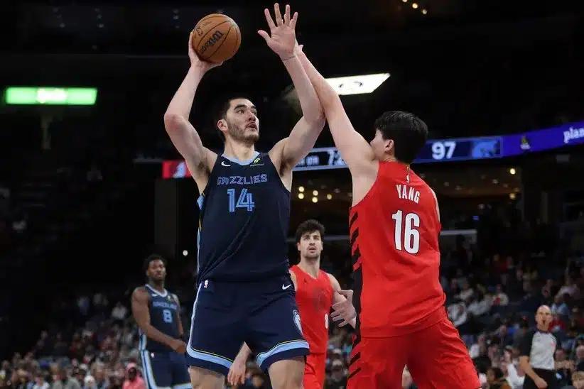Zach Edey health: 11 games, 1 critical, brutal question - NewsBreak
