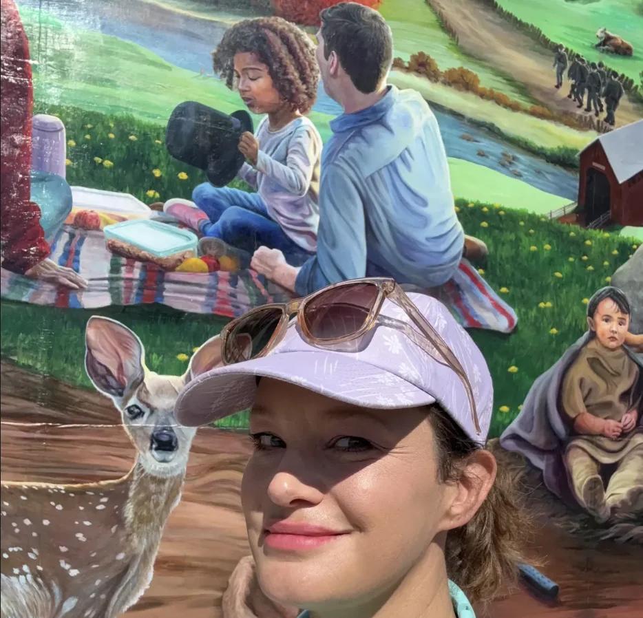 1,000 square feet of Adams County history: Sarah Jacobs brings the past and present together in Gettysburg mural