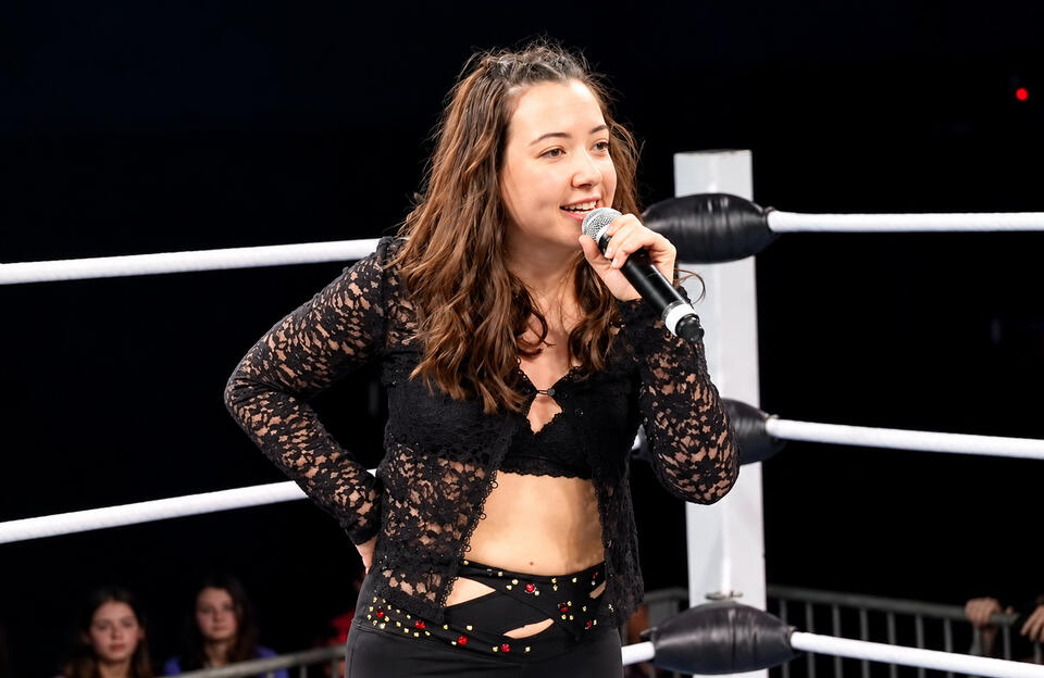 WWE Legend’s Daughter Set To Make Her Wrestling Debut - NewsBreak