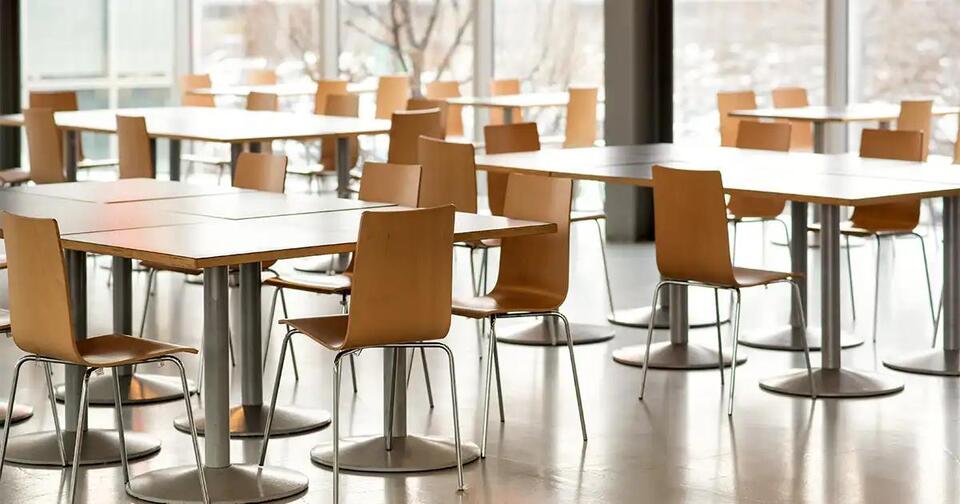 Healey sets 60% school breakfast goal; Worcester schools averaged 37.6% ...