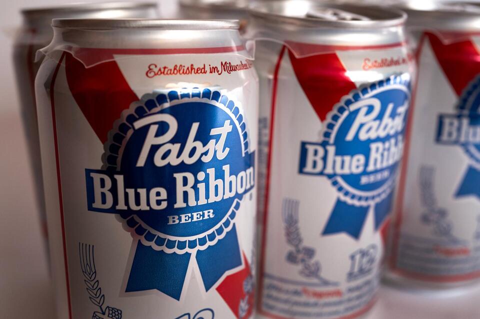Pabst Blue Ribbon and Grillo’s Pickles launch new Pickle-Flavored Beer ...