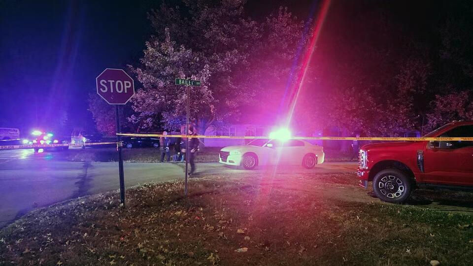 2 men critically injured in shooting at Indianapolis home - NewsBreak