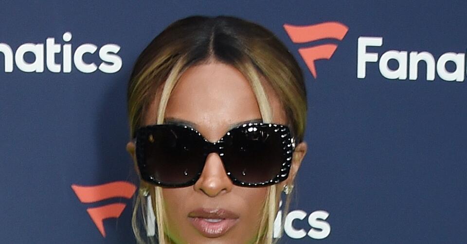 Ciara Is Ready for the Super Bowl in Neon T-Shirt, Ripped Jeans and Strappy Sandals – NewsBreak