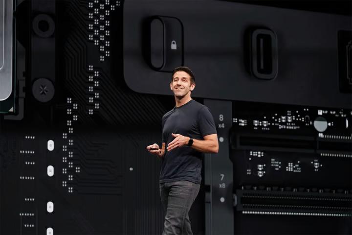 Can Apple's New CEO Pull Off a Premium-Only iPhone Launch