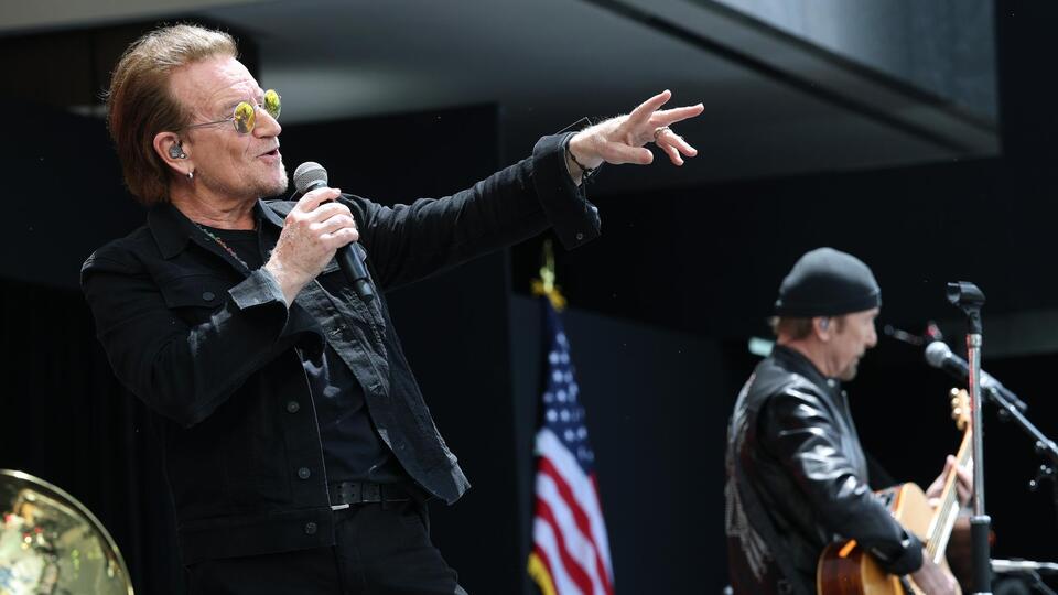 U2 to Headline Halftime Show of NFL’s First-Ever Thanksgiving Eve Game ...