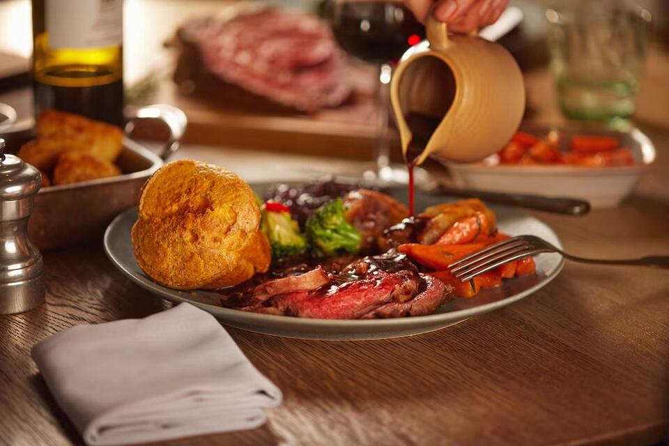 From Rick Stein's roast beef to Raymond Blanc's roasted pork: The best Sunday roast recipes for autumn