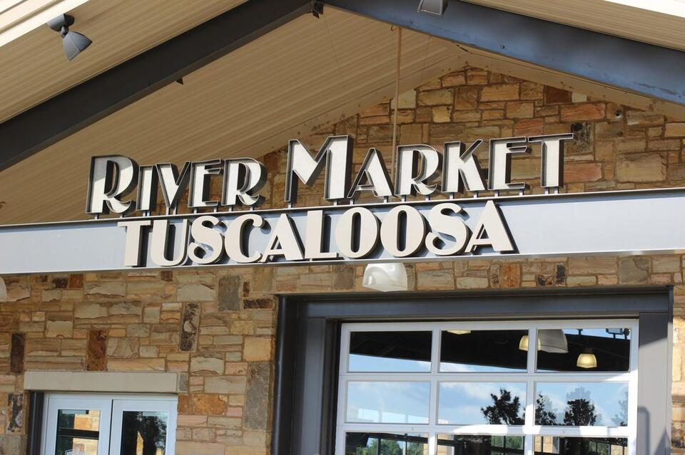 19 Year Old Pedestrian Dies After Being Struck in Tuscaloosa NewsBreak