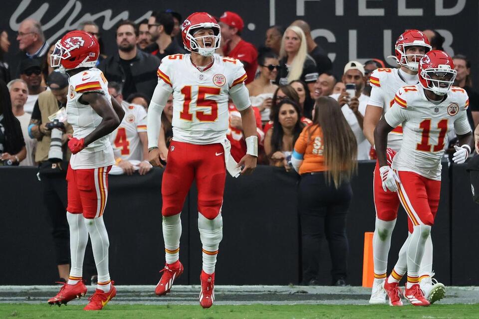 Chiefs News: Chiefs have early command of AFC West - NewsBreak