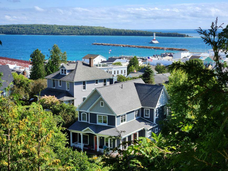 The Great Lakes Towns Nobody Called a Vacation Destination Ten Years Ago