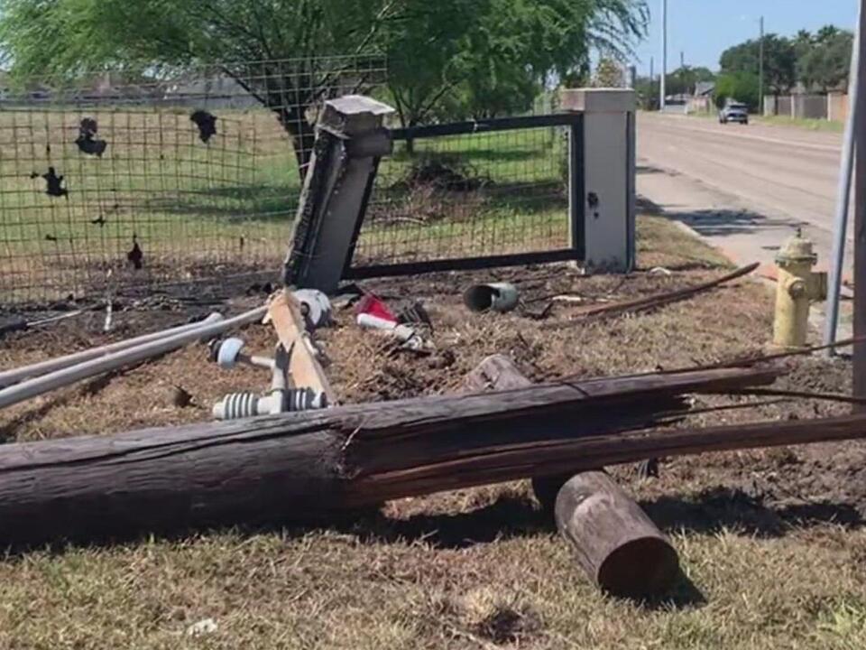 Driver left dead after vehicle hits pole early Sunday morning