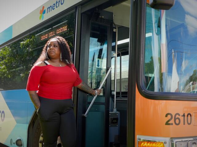 Metro bus driver helps teen shot in the head in East Price Hill