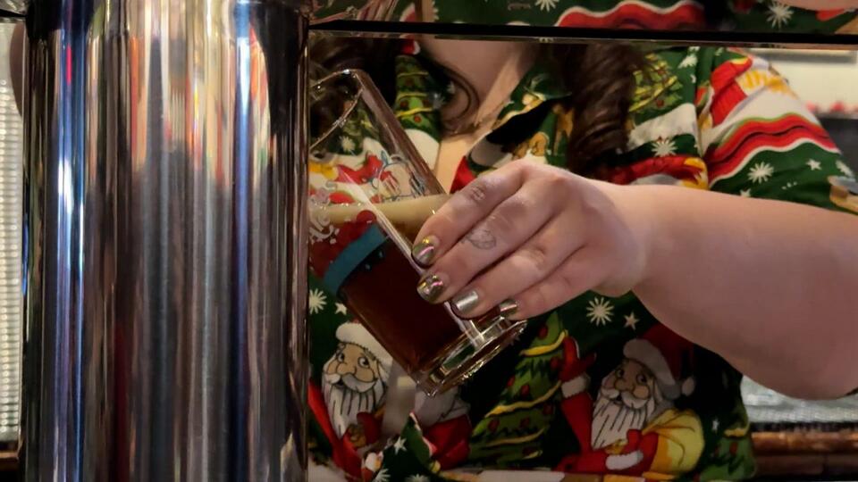 Guardians fans, holiday enthusiasts crowd Great Lakes Brewery’s first pour of Christmas Ale