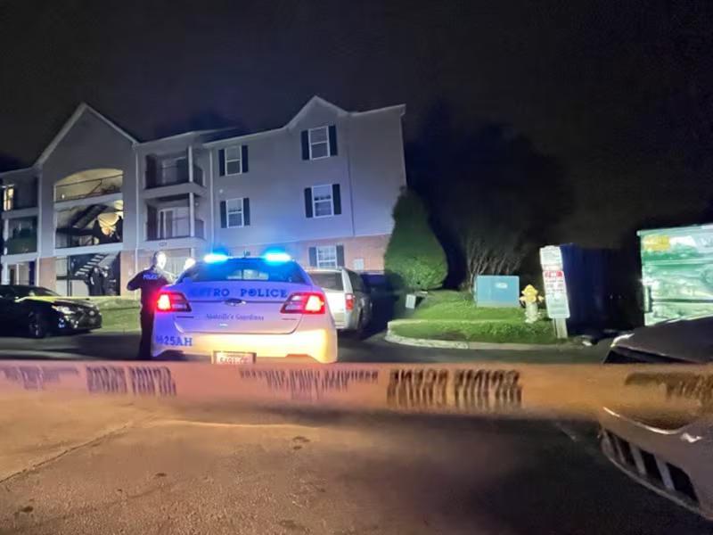 Police: Man killed in shooting outside Bellevue apartment