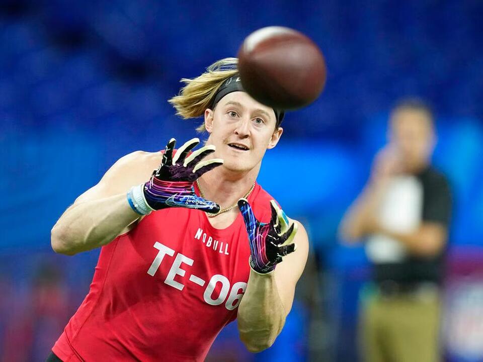 Watch New York Jets call Camp Hill’s Zack Kuntz to let him know they are taking him in the NFL