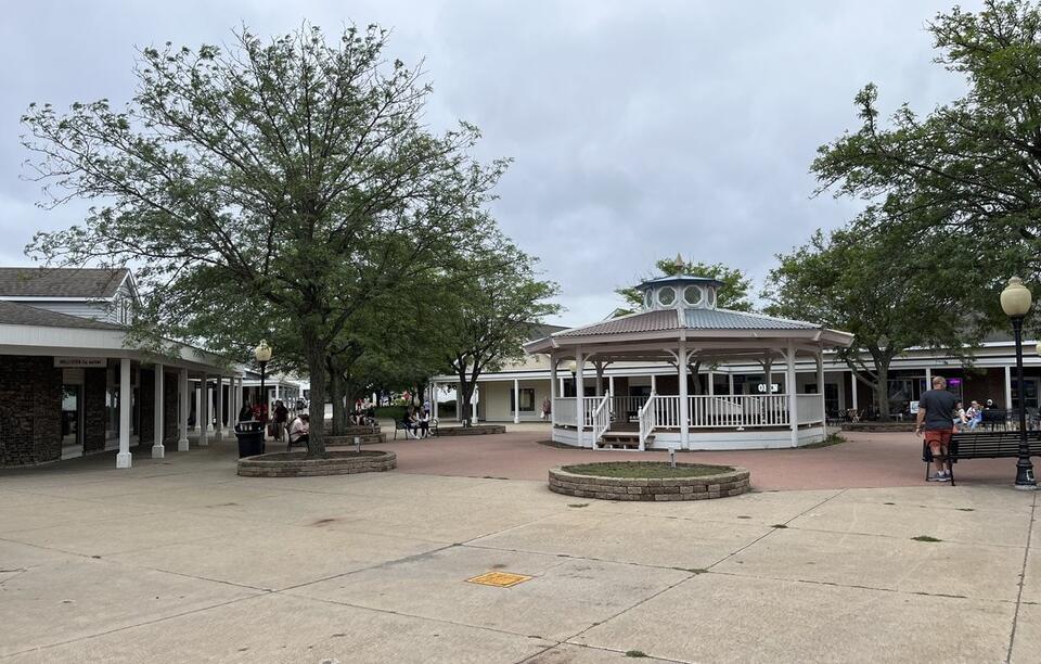 From Railcar Ruins to Shopping Frenzy: Lighthouse Place Premium Outlets ...