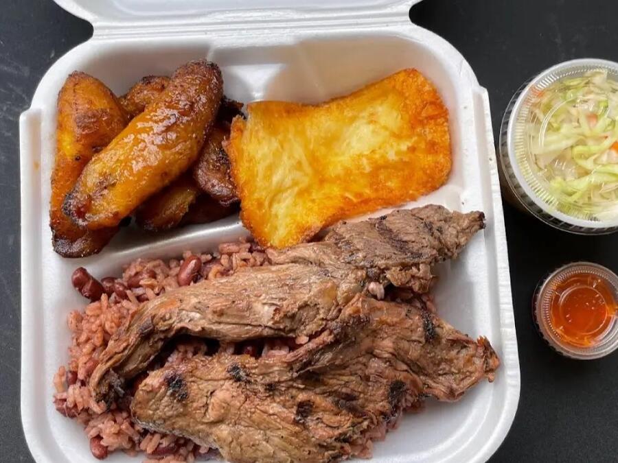 Miami, Florida's Fritanga Monimbo was closed with 30 violations in