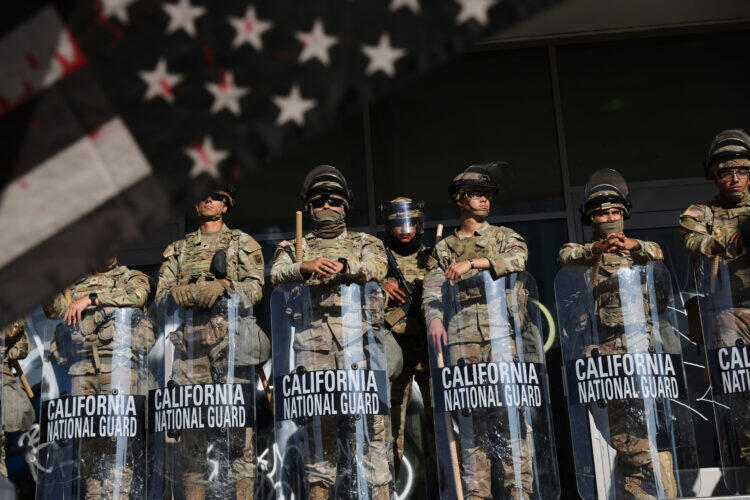 Appeals court lets Trump keep control of National Guard troops deployed ...