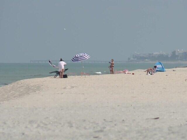 Palm Beach considers hotel fees for public beach setups