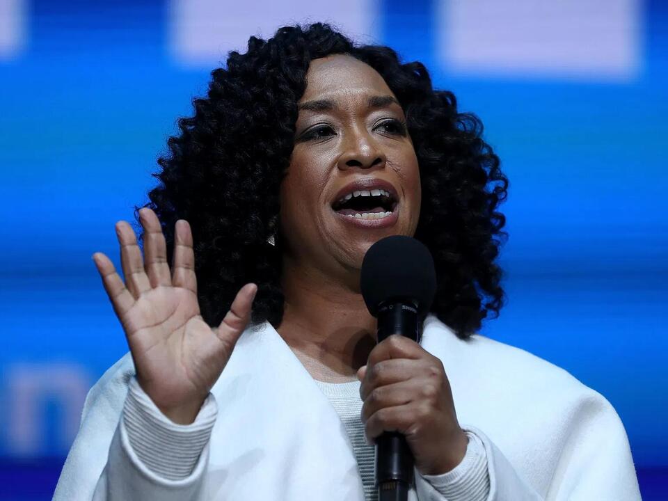 Shonda Rhimes To Join ‘Grey’s Anatomy’ Cast And Debbie Allen For Get