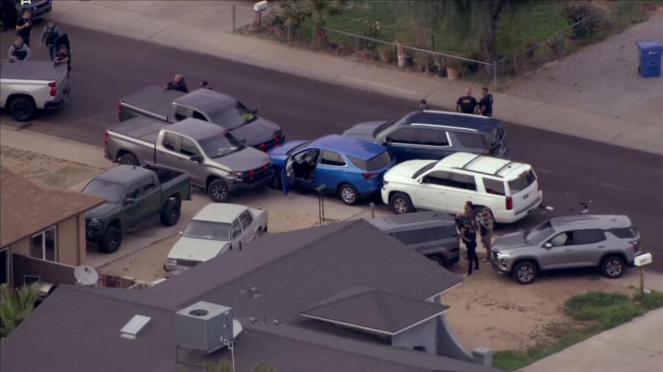 Suspect hospitalized after west Phoenix police shooting; no officers ...