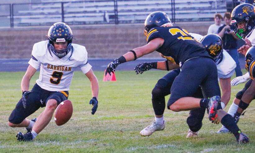 Golden Bears win season opener 49-6
