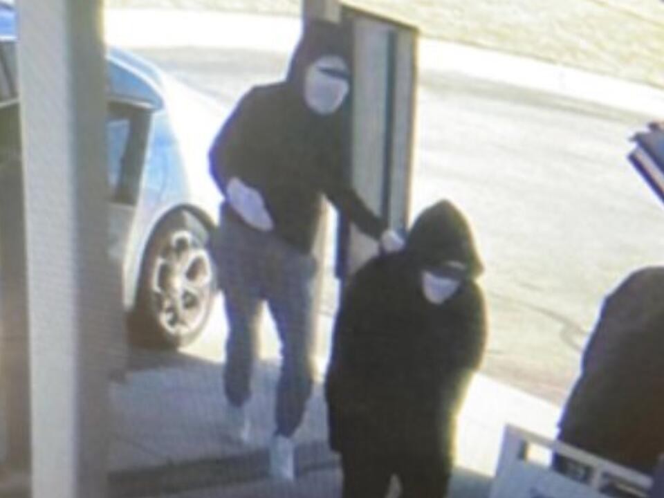 Teen among suspects accused in Kansas bank robbery
