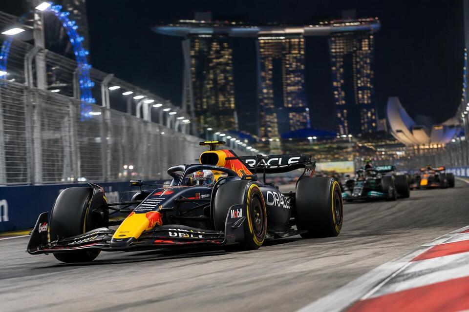 Max Verstappen Sends a Powerful Message to F1 Rivals in Singapore ...