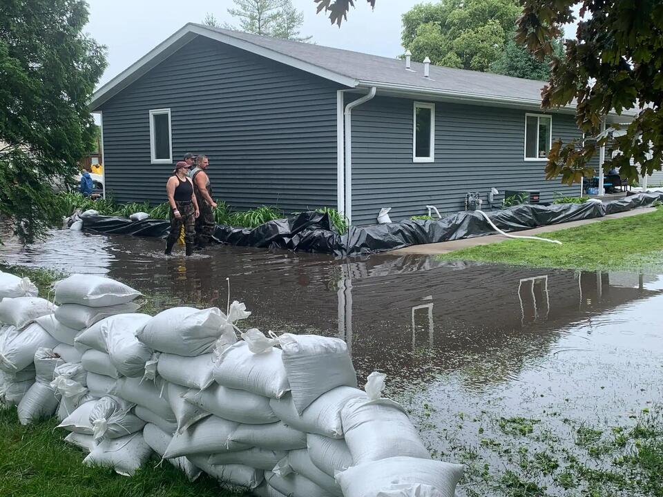 ‘Take it hour by hour’ Waterville residents and volunteers fight