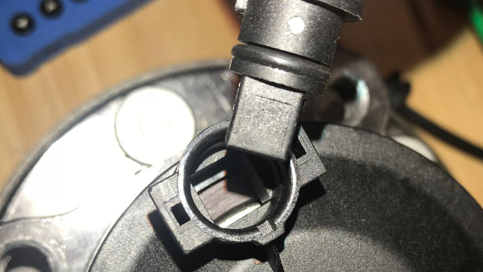 Diagnosing Hub Units and Wheel Speed Sensor Air Gap Issues