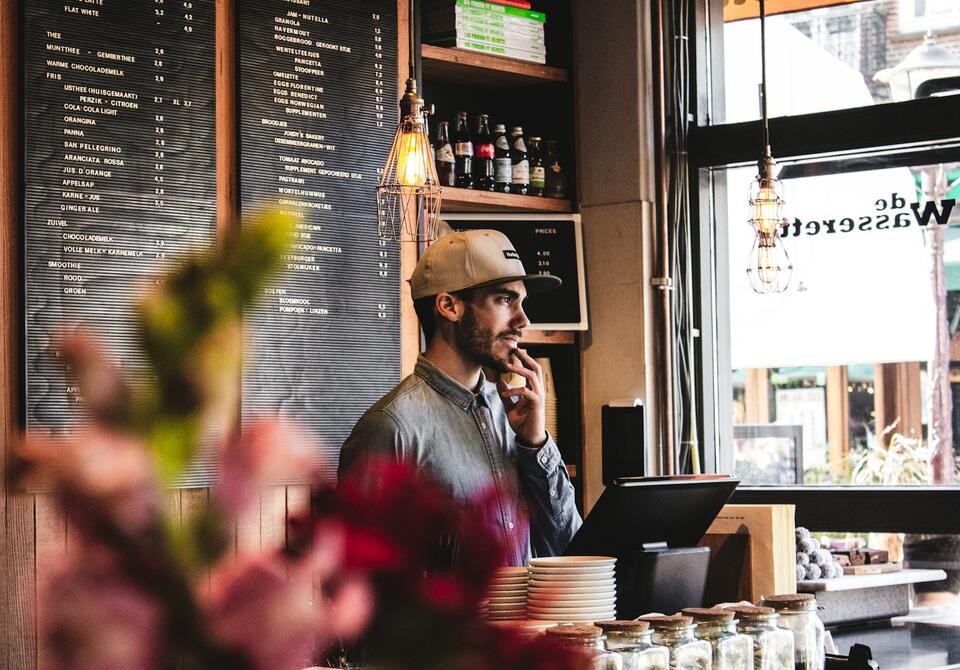 Espresso Guy Asks Strangers To “Support His Journey” By Buying Him $500+ In Coffee Accessories So He Can Make Lattes At Home