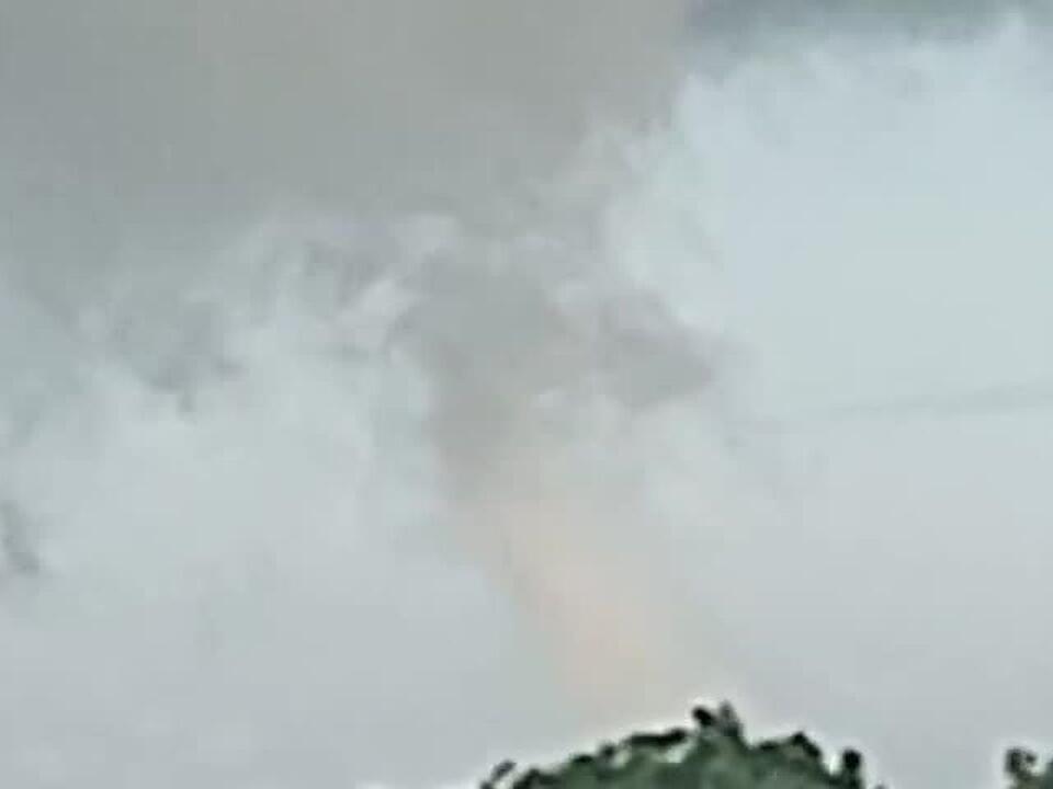 Tornado in Lockesburg, Ark. caught on cam by resident