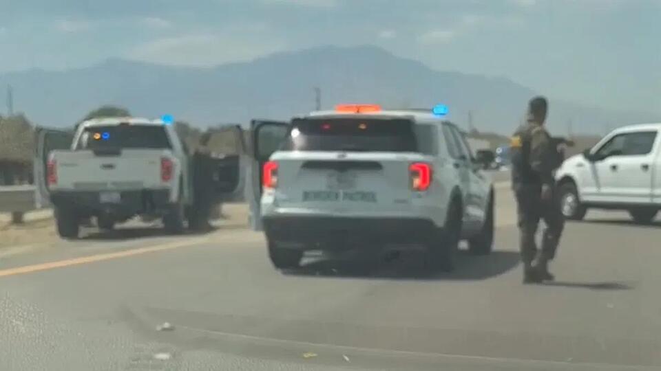 Border Patrol pursuit ends after suspect crashes into several vehicles ...