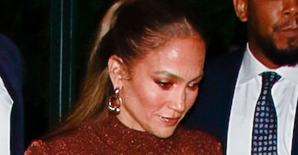 Jennifer Lopez Shines in a Glittering Bandeau & Skirt With Statement-Making DSW Boots – NewsBreak