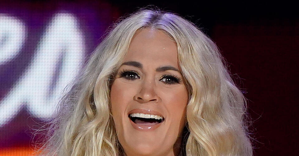 Carrie Underwood Gets Spooky in Knee-High Boots & a Skeleton Paint Job – NewsBreak