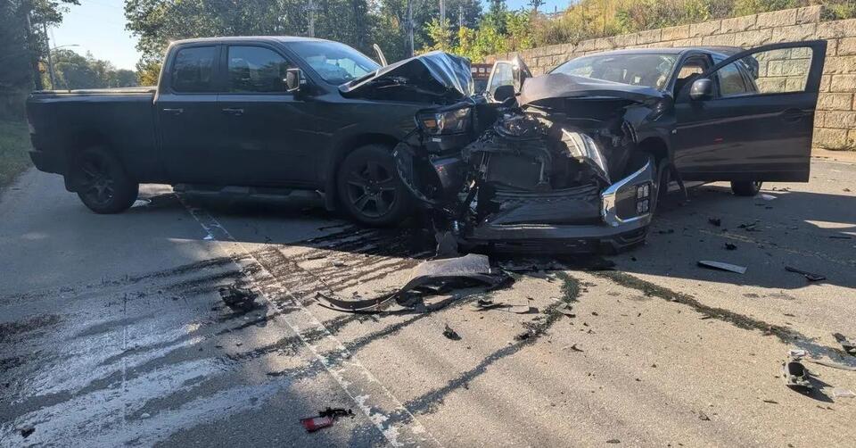 Multi-vehicle crash shuts down Route 20 in Charlton near Route 169 ...