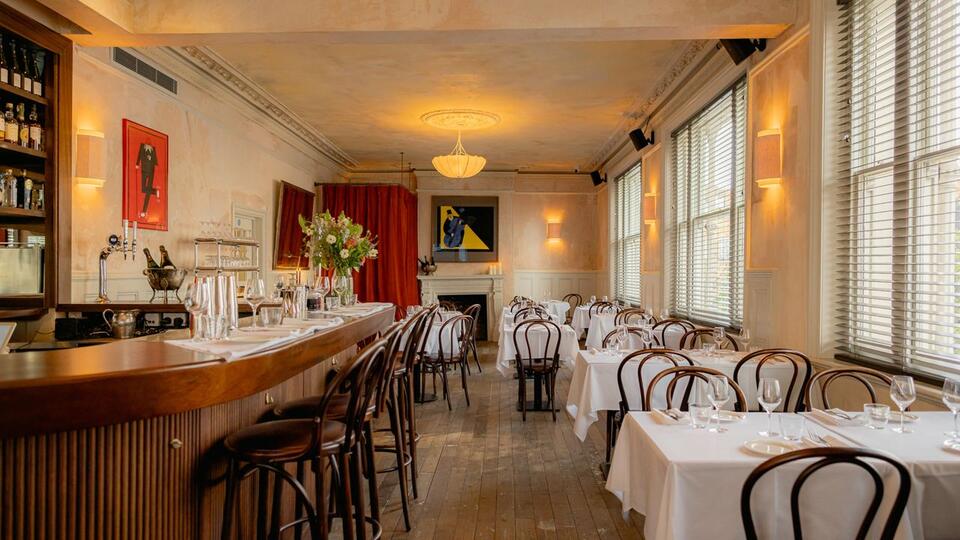 Bistro-Style Interiors Are the Design Trend That Makes Rooms Feel More ...