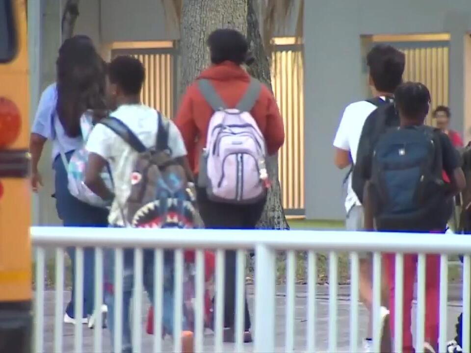 Broward County Schools ban backpacks for final week to enhance safety