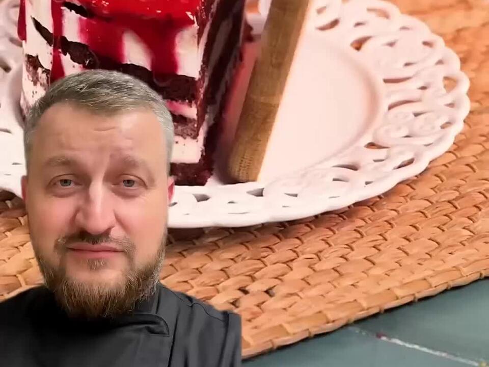 Cutting a Cake Like a Pro Lifehack Tested